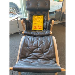 Pernilla L�nestol med Fodskammel - Sort